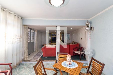 Sala de casa à venda com 3 quartos, 94m² em Vila Carmosina, São Paulo