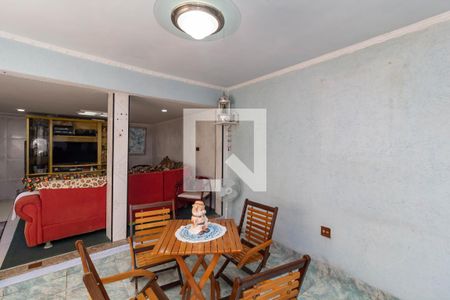 Sala de casa à venda com 3 quartos, 94m² em Vila Carmosina, São Paulo