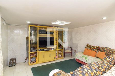 Sala de casa à venda com 3 quartos, 94m² em Vila Carmosina, São Paulo