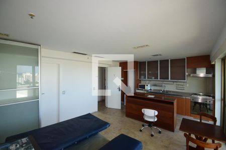 Sala de kitnet/studio para alugar com 1 quarto, 40m² em Barra da Tijuca, Rio de Janeiro