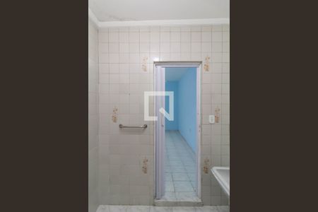 Banheiro de casa para alugar com 1 quarto, 40m² em Jardim Helena, São Paulo