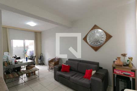 Sala de casa de condomínio à venda com 3 quartos, 125m² em Castelo, Belo Horizonte
