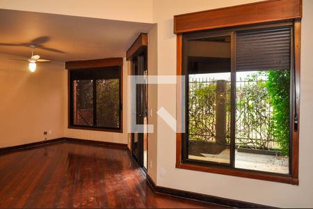 Sala de casa de condomínio à venda com 3 quartos, 365m² em Cristal, Porto Alegre