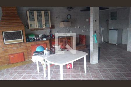 Casa à venda com 8 quartos, 300m² em Jardim Guanabara, Rio de Janeiro