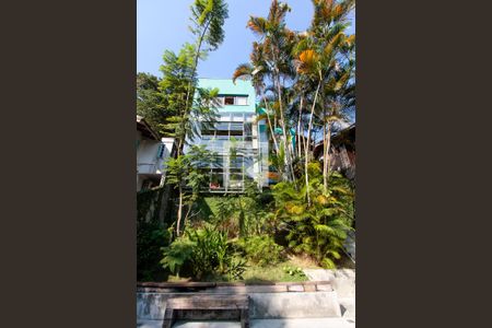 Fachada de casa de condomínio para alugar com 4 quartos, 560m² em Itanhangá, Rio de Janeiro