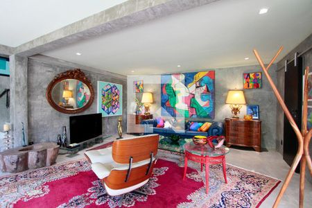 Sala de casa de condomínio para alugar com 4 quartos, 560m² em Itanhangá, Rio de Janeiro