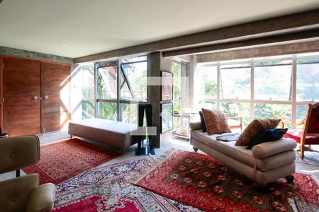 Sala de casa de condomínio para alugar com 4 quartos, 560m² em Itanhangá, Rio de Janeiro