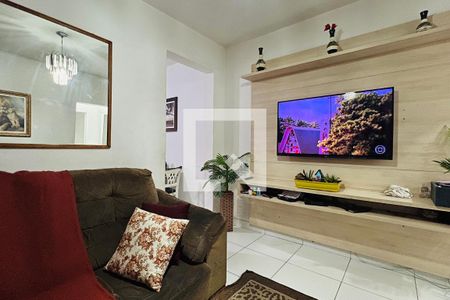 Sala de casa à venda com 8 quartos, 190m² em Jardim Santa Cecilia, Guarulhos