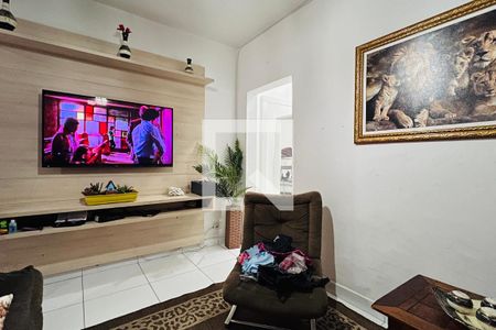 Sala de casa à venda com 8 quartos, 190m² em Jardim Santa Cecilia, Guarulhos