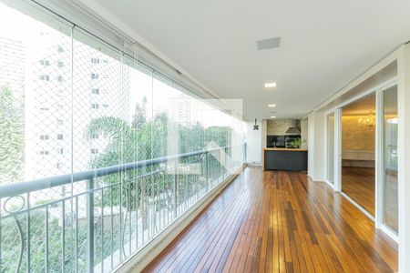Varanda da Sala de apartamento à venda com 3 quartos, 226m² em Vila Nova Conceição, São Paulo
