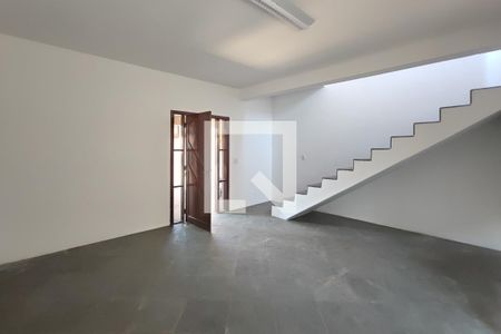 Sala de Estar de casa para alugar com 2 quartos, 220m² em Parque Santa Bárbara, Campinas