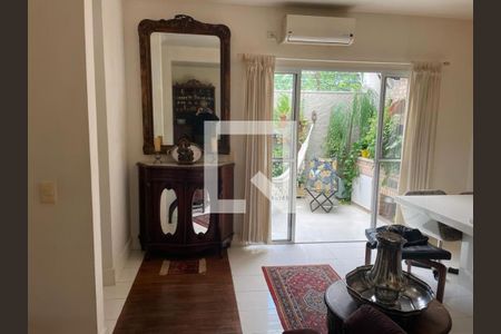 Foto 05 de casa de condomínio à venda com 3 quartos, 142m² em Jardim Monte Kemel, São Paulo