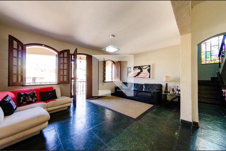 Sala de casa para alugar com 6 quartos, 352m² em São Bento, Belo Horizonte