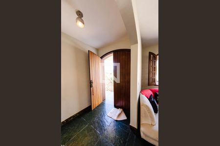 Sala de casa para alugar com 6 quartos, 352m² em São Bento, Belo Horizonte