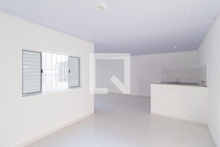 Quarto de casa para alugar com 1 quarto, 65m² em Vila Santo Antônio, Carapicuíba