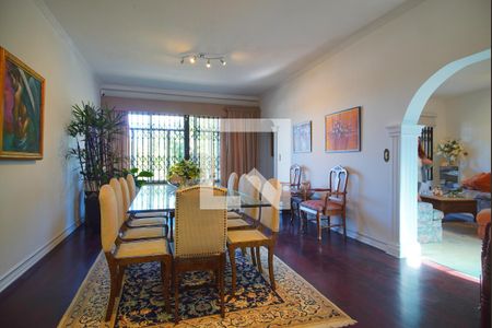 Sala de casa para alugar com 4 quartos, 320m² em Três Figueiras, Porto Alegre