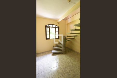 Casa à venda com 11 quartos, 195m² em São Domingos, Niterói