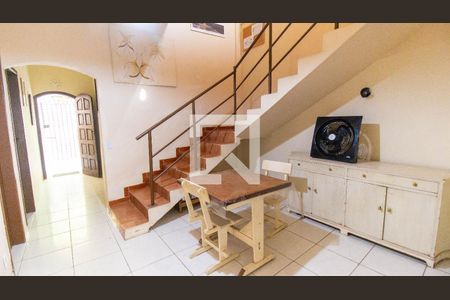 Casa à venda com 11 quartos, 195m² em São Domingos, Niterói