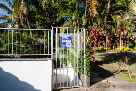Plaquinha de casa de condomínio para alugar com 6 quartos, 440m² em Itanhangá, Rio de Janeiro