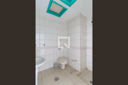 Banheiro de casa para alugar com 2 quartos, 100m² em Vila Ida, São Paulo