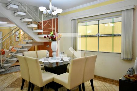 Sala de casa à venda com 4 quartos, 200m² em Vila do Bosque, São Paulo