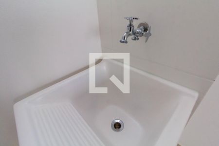 Sala, Cozinha e Área de Serviço de apartamento para alugar com 2 quartos, 48m² em Engenheiro Goulart, São Paulo