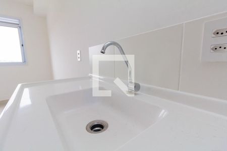 Sala, Cozinha e Área de Serviço de apartamento para alugar com 2 quartos, 48m² em Engenheiro Goulart, São Paulo