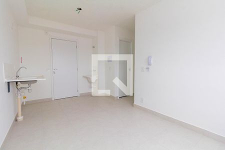 Sala, Cozinha e Área de Serviço de apartamento para alugar com 2 quartos, 48m² em Engenheiro Goulart, São Paulo