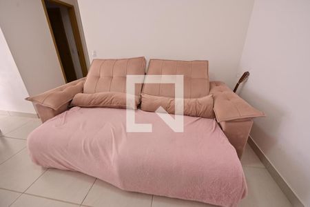 Sala de apartamento para alugar com 2 quartos, 69m² em Vila Rosa, Goiânia