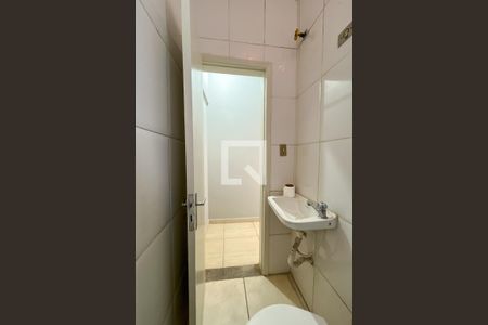 Banheiro de casa para alugar com 1 quarto, 35m² em Vila Cruz das Almas, São Paulo