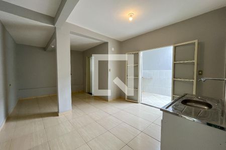 Sala/Cozinha de casa para alugar com 1 quarto, 35m² em Vila Cruz das Almas, São Paulo