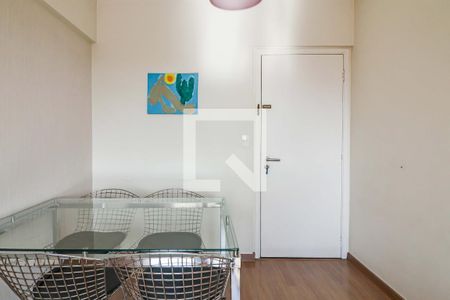 Sala de apartamento à venda com 2 quartos, 56m² em Jardim Cláudia, São Paulo