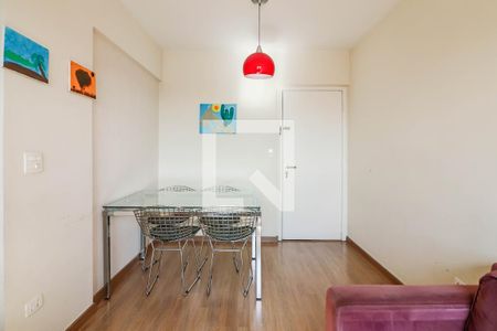 Sala de apartamento à venda com 2 quartos, 56m² em Jardim Cláudia, São Paulo