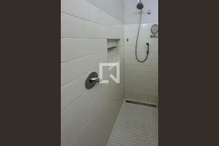 Banheiro de kitnet/studio à venda com 1 quarto, 73m² em Santo Agostinho, Belo Horizonte