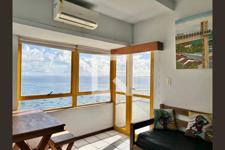 Sala de apartamento para alugar com 1 quarto, 45m² em Campo Grande, Salvador