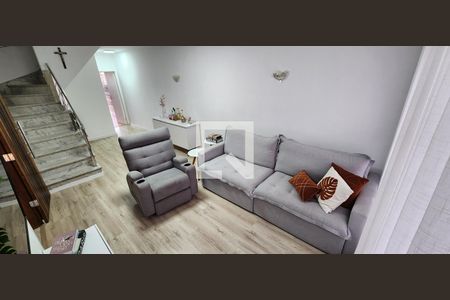 Casa à venda com 3 quartos, 180m² em Vila Vitorio Mazzei, São Paulo