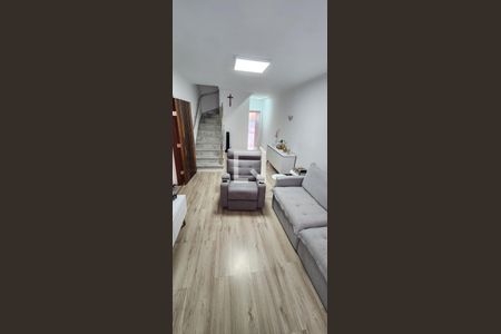 Casa à venda com 3 quartos, 180m² em Vila Vitorio Mazzei, São Paulo