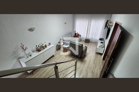 Casa à venda com 3 quartos, 180m² em Vila Vitorio Mazzei, São Paulo