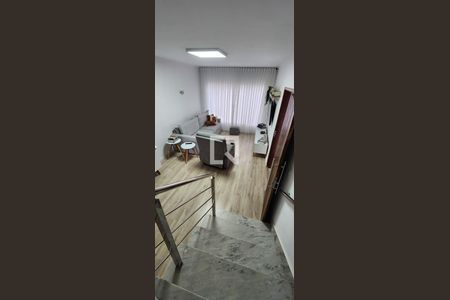 Casa à venda com 3 quartos, 180m² em Vila Vitorio Mazzei, São Paulo