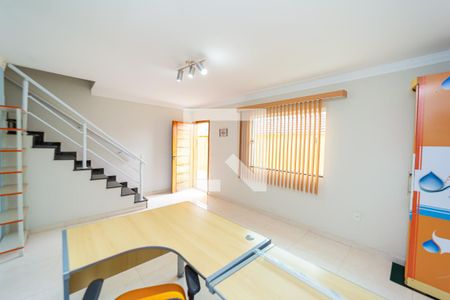 Sala de casa de condomínio para alugar com 3 quartos, 120m² em Parque Boturussu, São Paulo