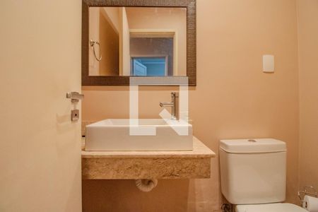 Lavabo de casa para alugar com 5 quartos, 220m² em Jardim Floresta, Porto Alegre