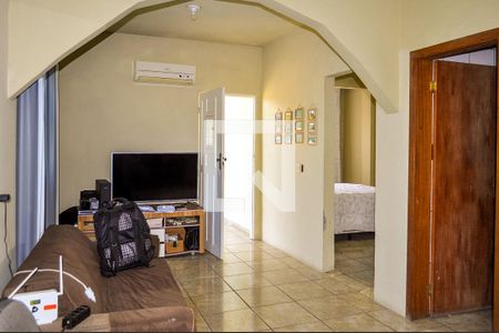 Sala de casa à venda com 2 quartos, 180m² em Cascata, Porto Alegre