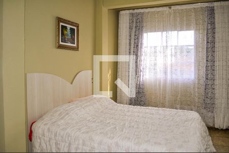 Quarto 1 de casa à venda com 2 quartos, 180m² em Cascata, Porto Alegre