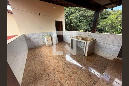 Casa à venda com 3 quartos, 300m² em Casa Branca, Brumadinho