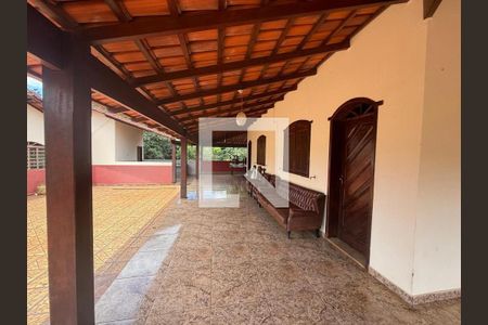 Casa à venda com 3 quartos, 300m² em Casa Branca, Brumadinho