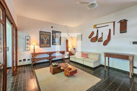 Sala de casa para alugar com 4 quartos, 336m² em Jardim Virginia, Guarujá