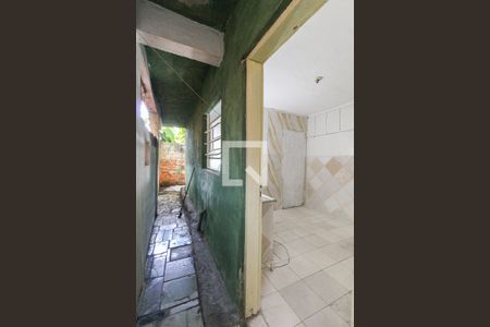 Corredor Externo de casa para alugar com 1 quarto, 20m² em Jardim Guaianazes, São Paulo