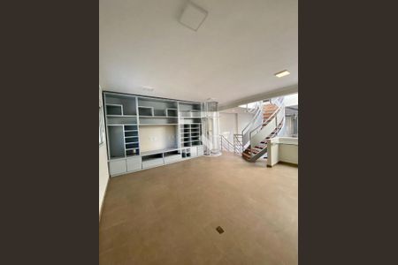 Casa à venda com 3 quartos, 350m² em Jardim Paulista, São Paulo