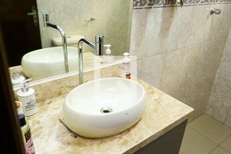Lavabo de casa à venda com 4 quartos, 181m² em Jardim Maria Rosa, Taboão da Serra