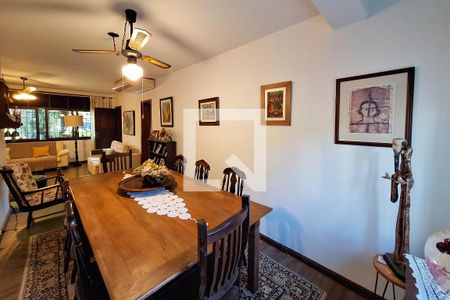 Sala 1 de casa à venda com 4 quartos, 300m² em Badu, Niterói